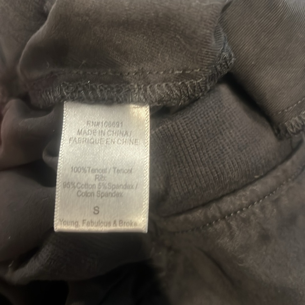 πΉ Young, Fabulous, & Broke Rayon Cargo Joggers - Picture 4 of 4